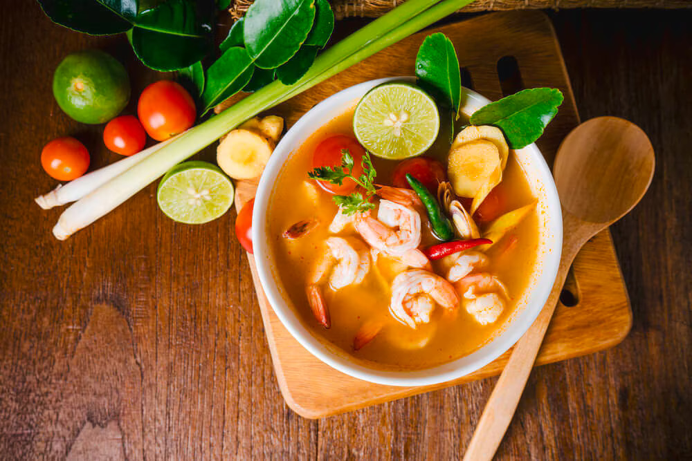 Tom Yum Thailand: Sup Asam Pedas yang Segar dan Menggugah Selera