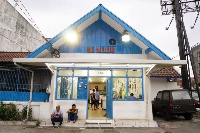 Rekomendasi Tempat Makan Legendaris di Bandung yang Wajib Dikunjungi