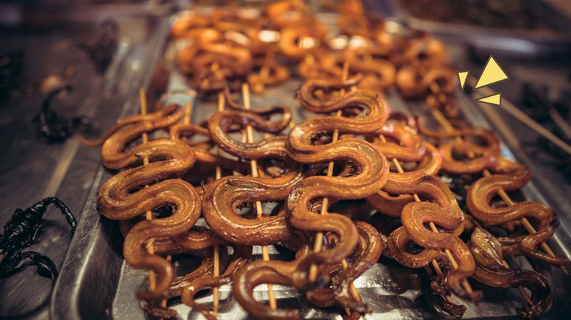 7 Kuliner Ekstrem Indonesia yang Bikin Penasaran